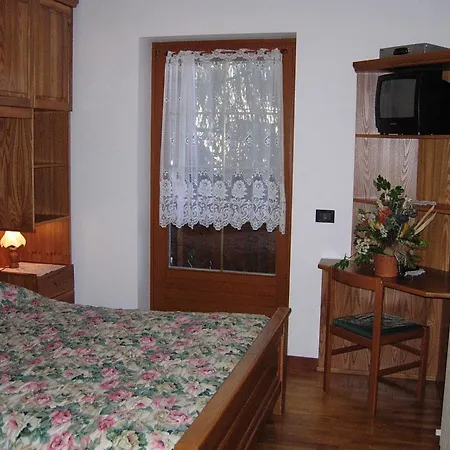 Picchio Nero Отель Вальбруна